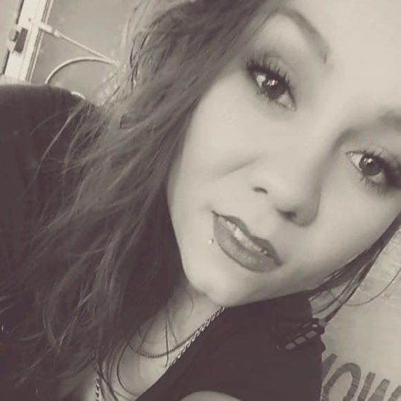 Meet your Posher, Jessica - Picture 1 of 1